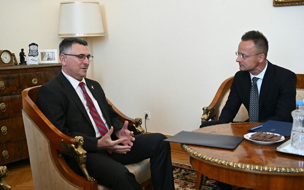Foreign Minister Gideon Sa'ar, left, meets with his Hungarian counterpart Peter Szijjarto, right, at the Foreign Office in Budapest, Hungary, on September 8, 2025. (Attila KISBENEDEK / AFP) Foreign Minister Gideon Sa'ar, left, meets with his Hungarian counterpart Peter Szijjarto, right, at the Foreign Office in Budapest, Hungary, on September 8, 2025. (Attila KISBENEDEK / AFP)