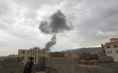 Smoke billows after Israeli strikes on Yemen's Houthi-held capital Sanaa on September 10, 2025. (Mohammed HUWAIS / AFP)