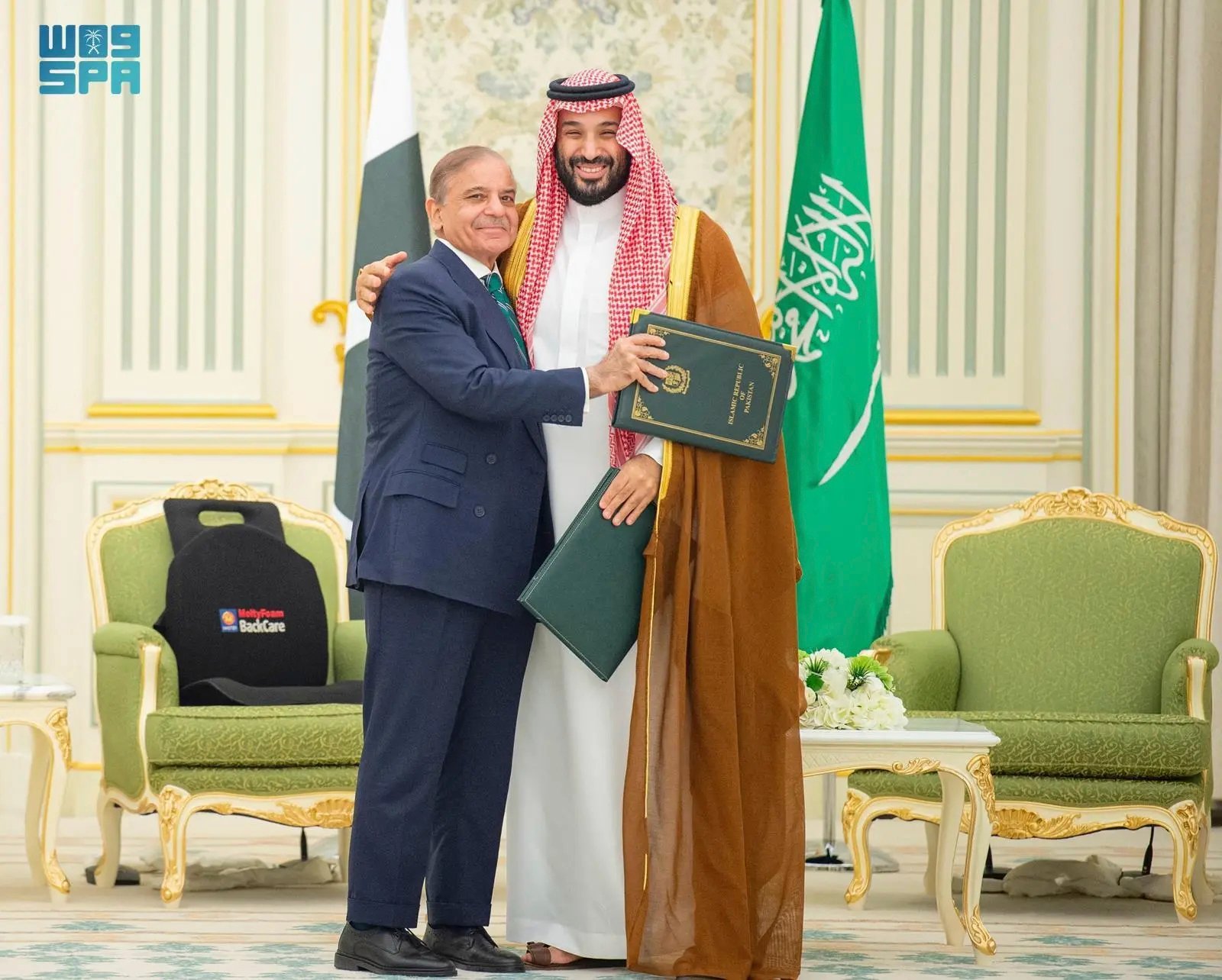 NextImg:Saudi Arabia signs mutual defense packed with nuclear-armed Pakistan