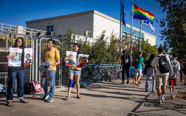 Students protest outside their school in Jerusalem calling for the release of hostages held in Gaza, September 1, 2025 (Chaim Goldberg/Flash90)