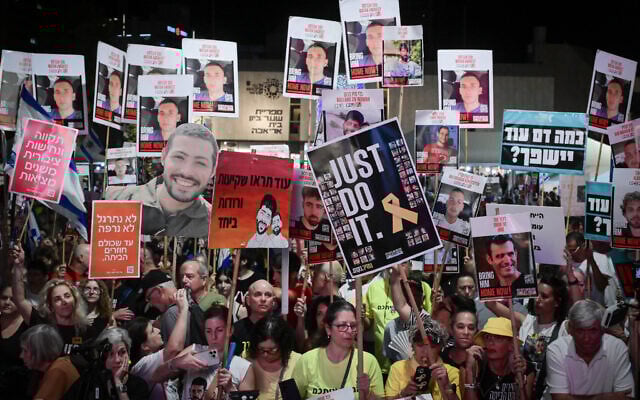 Israelis attend a rally calling for the release of the hostages held in Gaza and the end of the war, at Hostages Square in Tel Aviv. September 13, 2025. (Avshalom Sassoni/ FLASH90)
