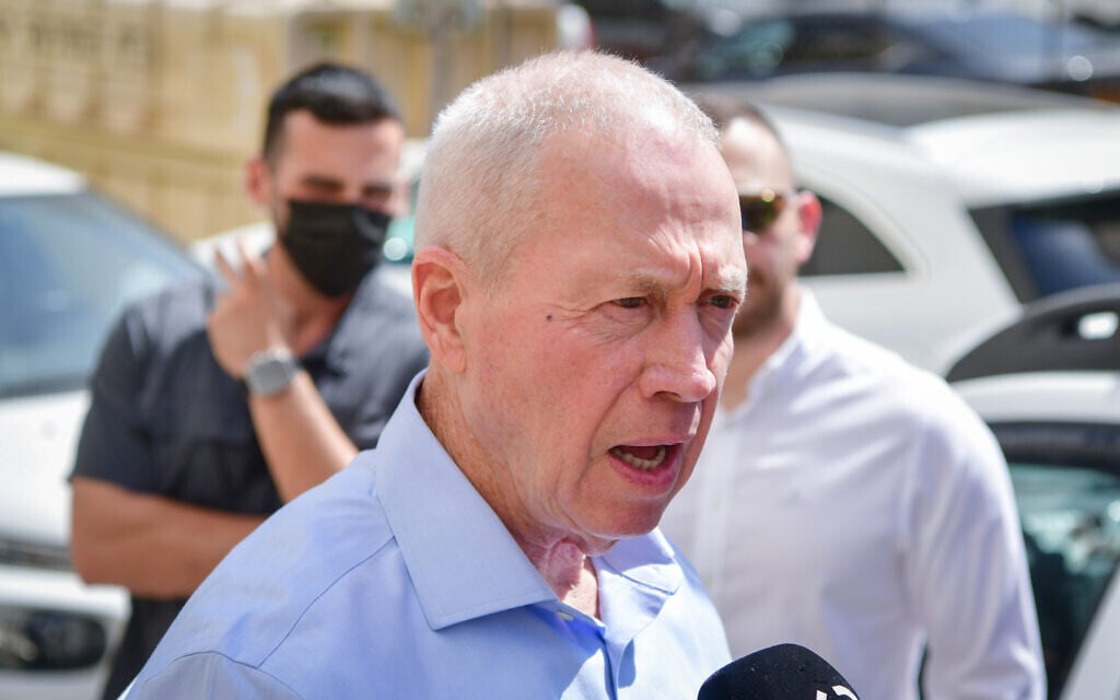 Former defense minister Yoav Gallant arrives at the Likud court for a discussion on the proposal to remove him from the party, September 29, 2025. (Avshalom Sassoni/FLASH90)