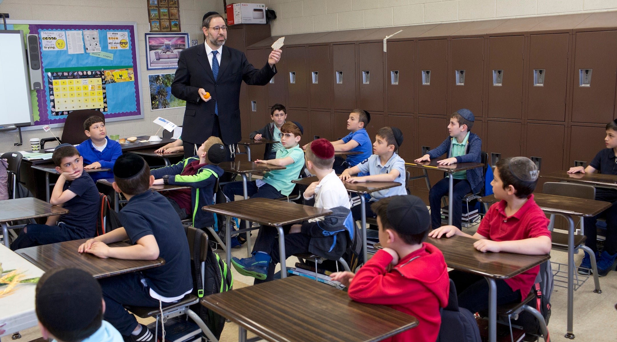 NYC pilot program offers Jewish day school subsidies — and hope for overextended parents