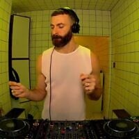 Israeli DJ Roi Perez performs at HÖR BERLIN in February 2023.(Screenshot/HÖR BERLIN via JTA)