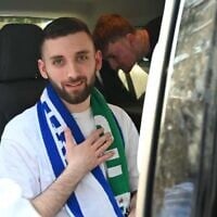 Released hostage Matan Angrest on his way home, October 23, 2025. (Paulina Patimer/Hostages Forum)