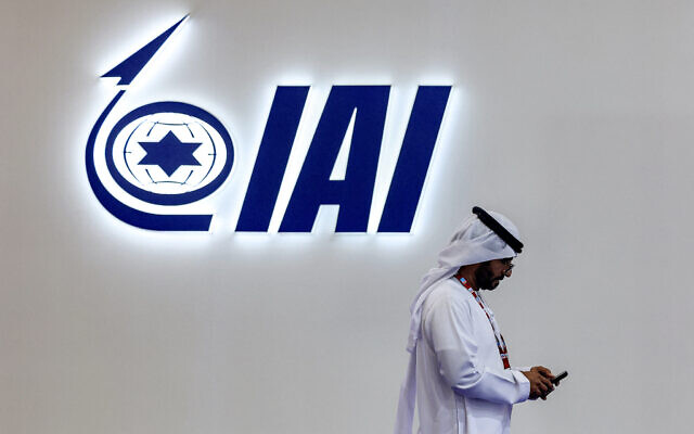 A man walks near the Israel Aerospace Industries (IAI) pavilion during the 2023 Dubai Air Show at Dubai World Central-Al-Maktoum International Airport in Dubai, United Arab Emirates, on November 14, 2023. (Karim SAHIB / AFP) A man walks near the Israel Aerospace Industries (IAI) pavilion during the 2023 Dubai Air Show at Dubai World Central-Al-Maktoum International Airport in Dubai, United Arab Emirates, on November 14, 2023. (Karim SAHIB / AFP)
