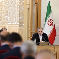 Iranian Foreign Minister Abbas Araghchi addresses foreign ambassadors to Iran, in Tehran on October 5, 2025. (ATTA KENARE / AFP)