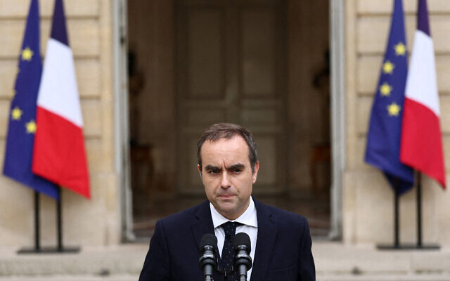 Outgoing French Prime Minister Sebastien Lecornu, who submitted his government's resignation to the French President this morning, delivers a statement at the Hotel Matignon in Paris, on October 6, 2025. (Stephane Mahe / POOL / AFP) Outgoing French Prime Minister Sebastien Lecornu, who submitted his government's resignation to the French President this morning, delivers a statement at the Hotel Matignon in Paris, on October 6, 2025. (Stephane Mahe / POOL / AFP)