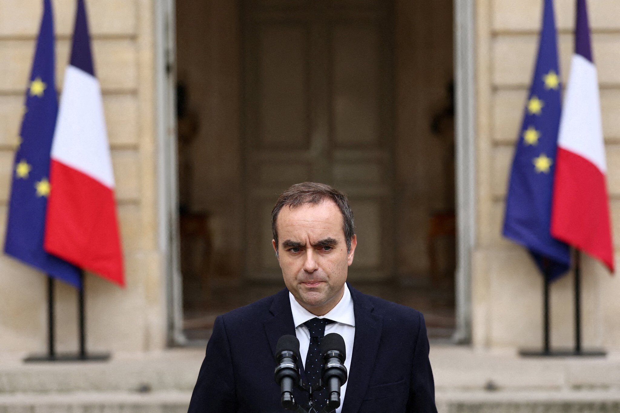 NextImg:French PM resigns after less than month, deepening country’s political crisis
