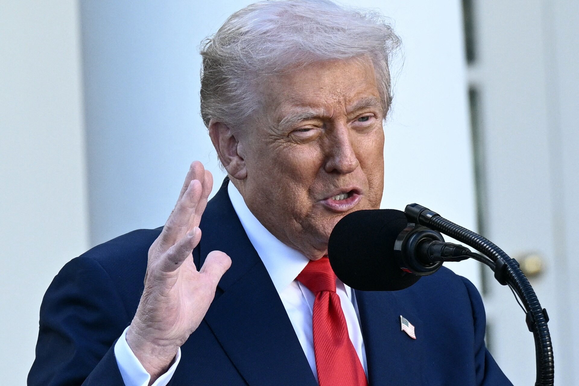 Trump Warns Hamas Against Disarmament Delays, US Israel May Enforce