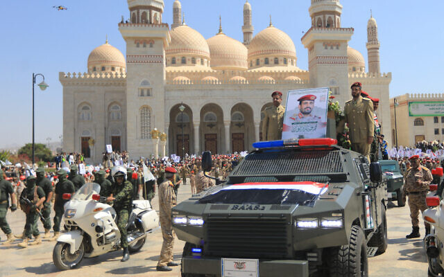 Honor guard lines the road outside Sanaa's Saleh Grand Mosque as the funeral procession of the military chief of Yemen's Houthi rebels, Major General Mohammed al-Ghamari, on October 20, 2025. (Mohammed HUWAIS / AFP) Honor guard lines the road outside Sanaa's Saleh Grand Mosque as the funeral procession of the military chief of Yemen's Houthi rebels, Major General Mohammed al-Ghamari, on October 20, 2025. (Mohammed HUWAIS / AFP)