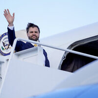 US Vice President JD Vance boards Air Force Two en route to Israel at Joint Base Andrews on October 20, 2025 (Nathan HOWARD / POOL / AFP)