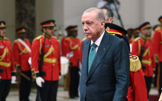 This handout photograph taken and released by Turkish Presidency Press Office on October 21, 2025, shows Turkey's President Recep Tayyip Erdogan during a welcoming ceremony in Kuwait City (Handout / Turkish Presidency Press Office / AFP) This handout photograph taken and released by Turkish Presidency Press Office on October 21, 2025, shows Turkey's President Recep Tayyip Erdogan during a welcoming ceremony in Kuwait City (Handout / Turkish Presidency Press Office / AFP)