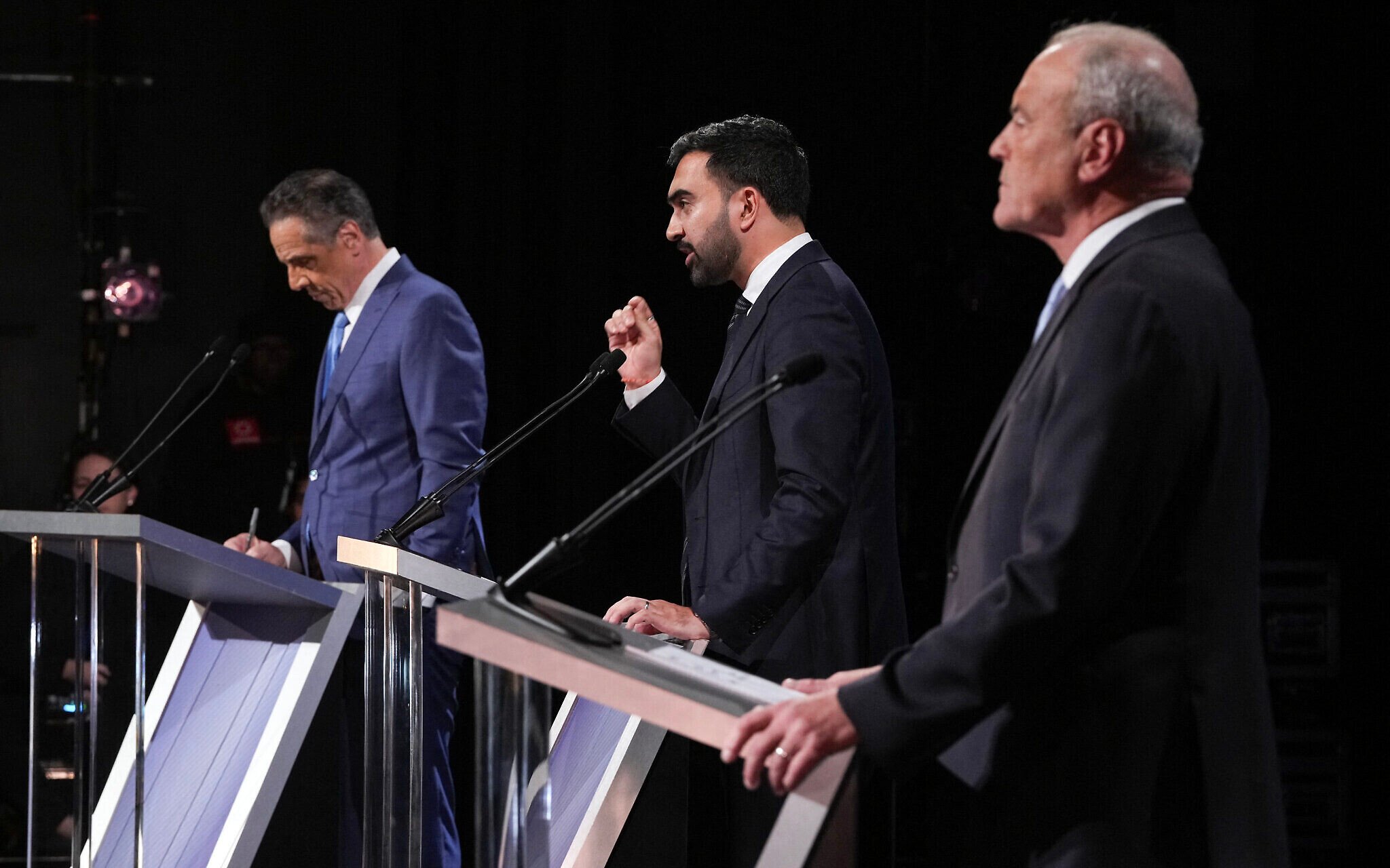 60% NYC Jewish Voters Back Cuomo as Crime Concerns Drive Mayoral Race Shift