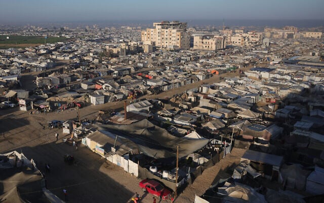 A photograph shows tents at a makeshift displacement camp in the Mawasi area of Khan Yunis, in the southern Gaza Strip, on October 25, 2025. (BASHAR TALEB / AFP) A photograph shows tents at a makeshift displacement camp in the Mawasi area of Khan Yunis, in the southern Gaza Strip, on October 25, 2025. (BASHAR TALEB / AFP)