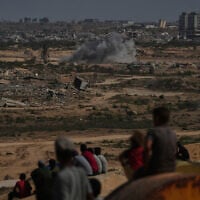 Smoke rises following Israeli shelling in central Gaza Strip, October 4, 2025.(AP Photo/Abdel Kareem Hana)