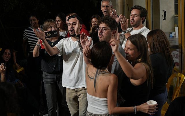 Ex-captives and hostage households reply with tears, reduction to information of upcoming liberate