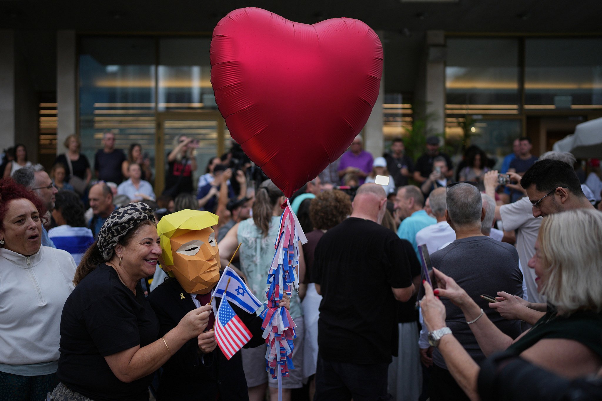 NextImg:World leaders praise Trump, mediators for Gaza agreement, express hope for peace