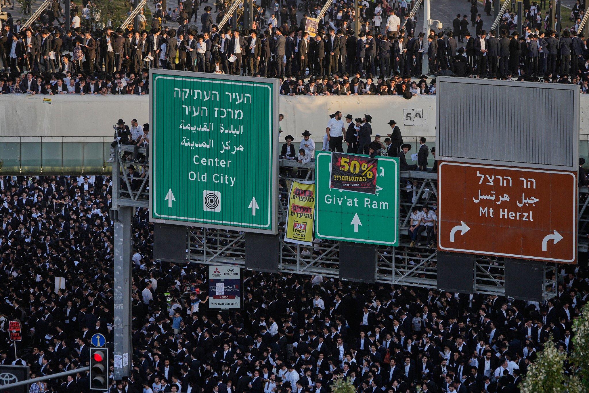 200,000 ultra-Orthodox men block entry to Jerusalem in protest against  serving in IDF | The Times of Israel
