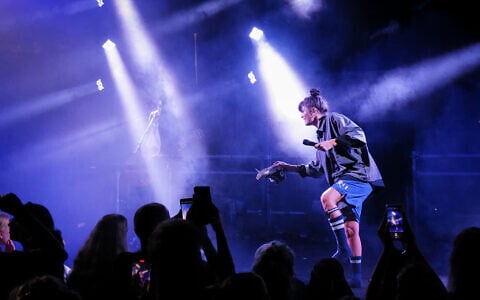 Israeli singer Noga Erez performs in Katzrin on October 4, 2023 (Photo by Michael Giladi/Flash90)