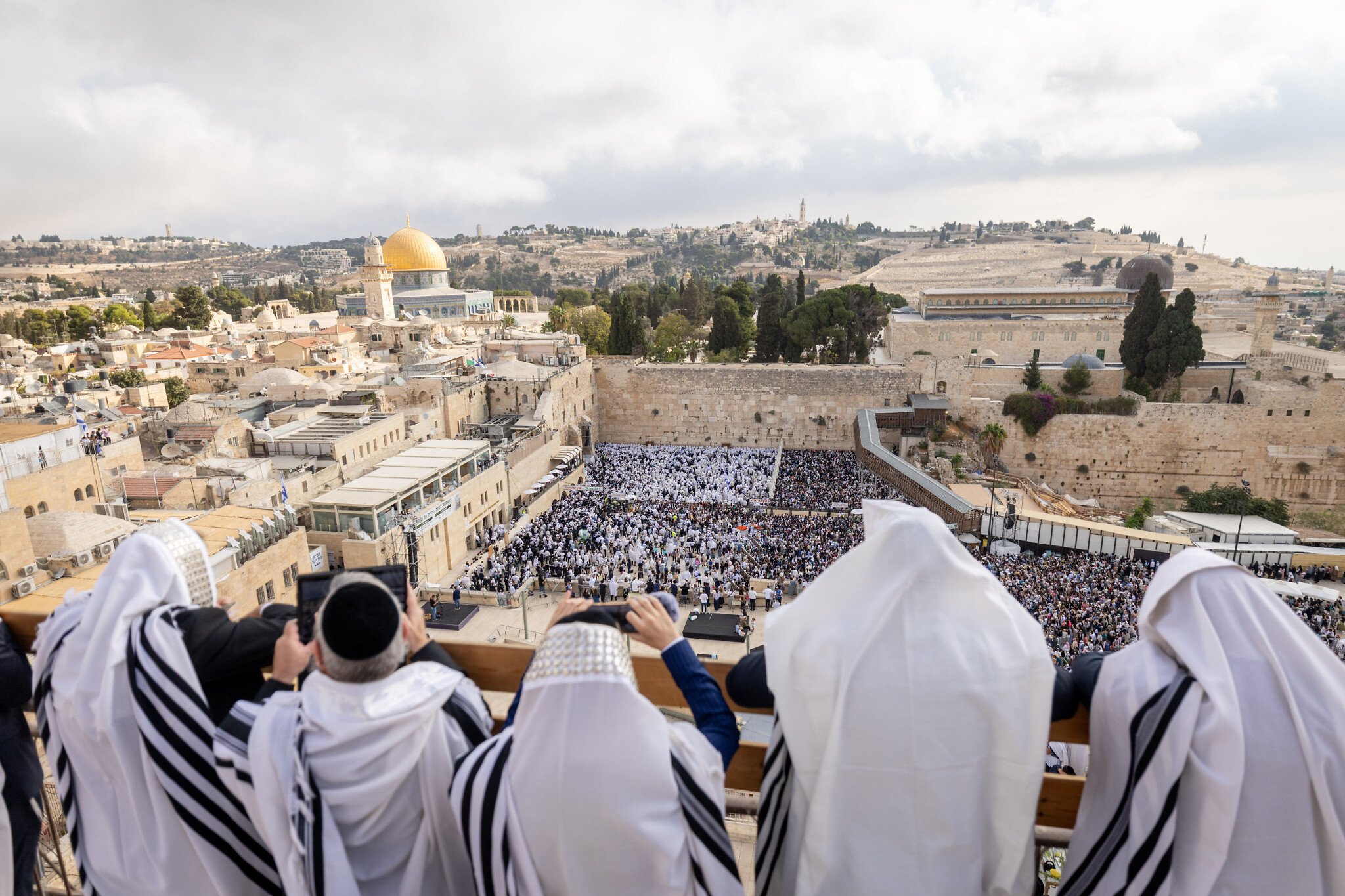 NextImg:At ‘priestly blessing’ in Jerusalem, prayers, hope and ‘mixed feelings’ over hostage deal