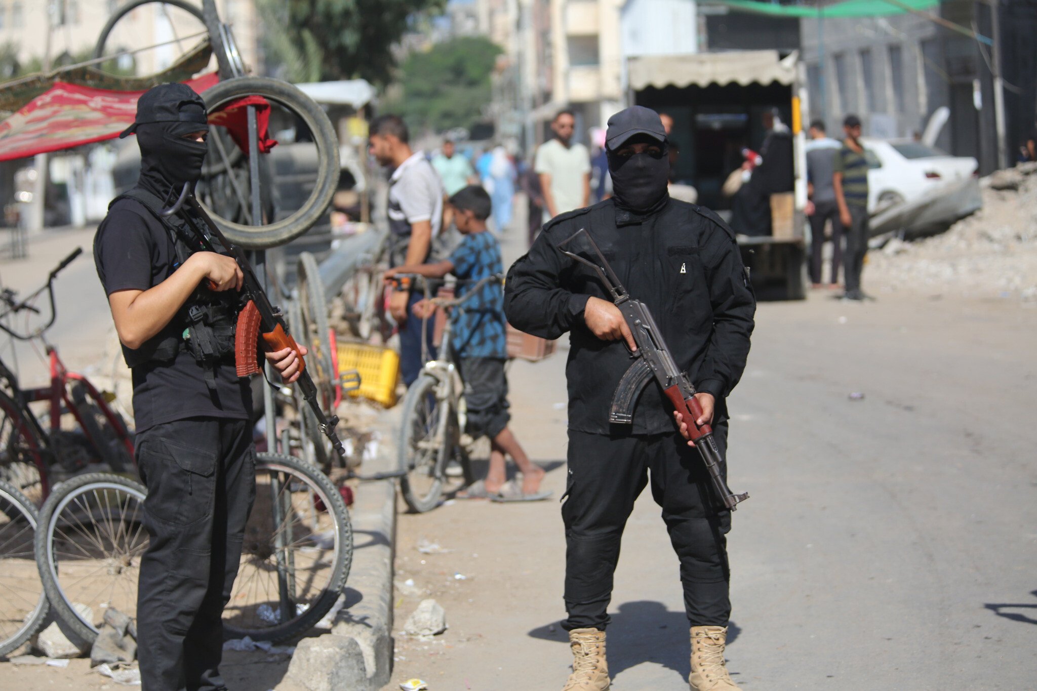 NextImg:Hamas reappears on Gaza’s streets, and two of three militias that fought it go quiet