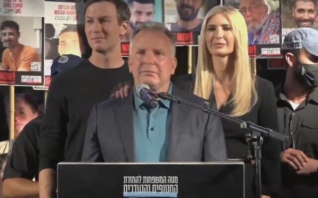 US envoy Steve Witkoff speaks in Hostages Square, October 11, 2025 (Youtube screenshot)