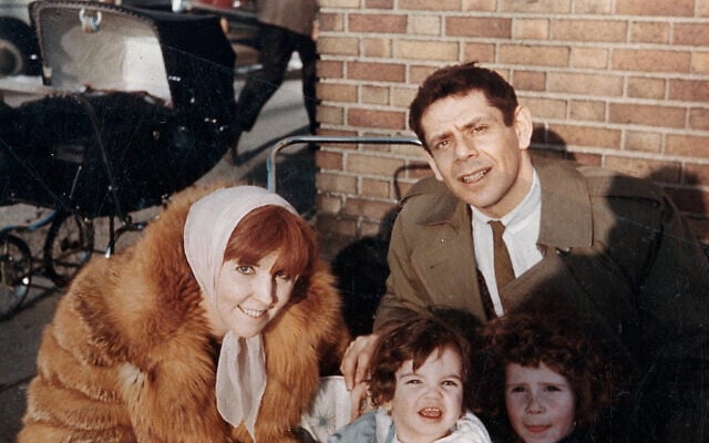 Anne Meara Stiller, Jerry Stiller, Ben Stiller and Amy Stiller in an archival image from 'Stiller & Meara: Nothing is Lost.' (Courtesy Apple TV+)