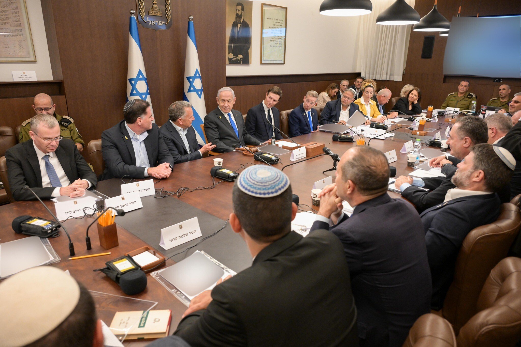 NextImg:Gaza ceasefire takes effect as government okays deal to free the hostages, halt the war