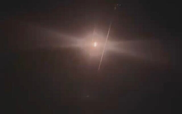 Screenshot from a video showing the firing of a rocket from Gaza toward Ashdod on October 1, 2025. (Screen grab used in accordance with Clause 27a of the Copyright Law)