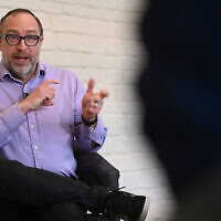 Jimmy Wales, founder of online encyclopedia Wikipedia, poses for a portrait in London on January 13, 2021. (Daniel LEAL / AFP)