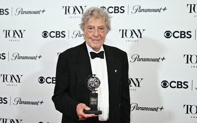 British playwright Tom Stoppard poses with the award for Best Play "Leopoldstadt" in the Radio Hotel press room during the 76th Tony Awards, in New York City on June 11, 2023. (ANGELA WEISS / AFP)