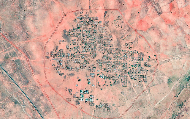 This handout satellite image by Vantor taken on October 30, 2025 and made available on October 31, 2025, shows a general view of a berm construction in Kinin Village near El-Fasher. (Handout / Satellite image ©2025 Vantor / AFP) This handout satellite image by Vantor taken on October 30, 2025 and made available on October 31, 2025, shows a general view of a berm construction in Kinin Village near El-Fasher. (Handout / Satellite image ©2025 Vantor / AFP)