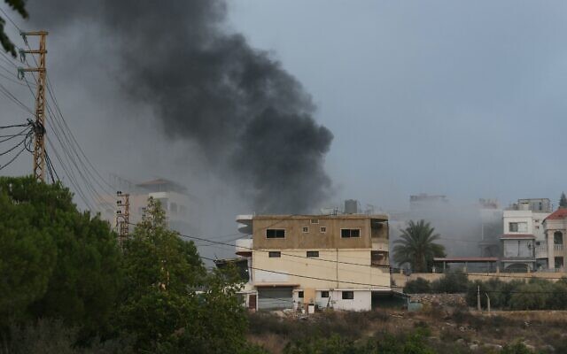 Smoke rises from the site of an Israeli airstrike that targeted the southern Lebanese village of Tayr Debba, on November 6, 2025. (MAHMOUD ZAYYAT / AFP) Smoke rises from the site of an Israeli airstrike that targeted the southern Lebanese village of Tayr Debba, on November 6, 2025. (MAHMOUD ZAYYAT / AFP)