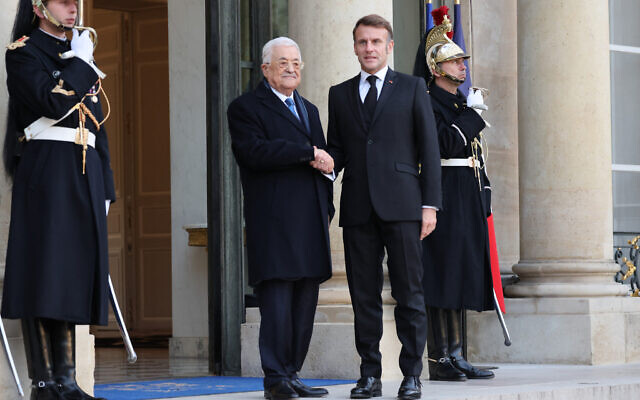 France's President Emmanuel Macron welcomes Palestinian president Mahmud Abbas (centre L) at The Elysee Presidential Palace in Paris on November 11, 2025. (Photo by Ludovic MARIN / AFP) France's President Emmanuel Macron welcomes Palestinian president Mahmud Abbas (centre L) at The Elysee Presidential Palace in Paris on November 11, 2025. (Photo by Ludovic MARIN / AFP)