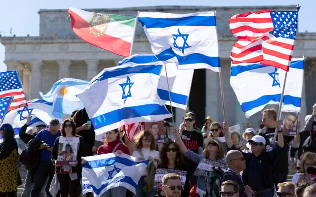 People rally at the Lincoln Memorial in support of Israel in Washington, DC, Sunday, April 7, 2024. (AP Photo/Jose Luis Magana)