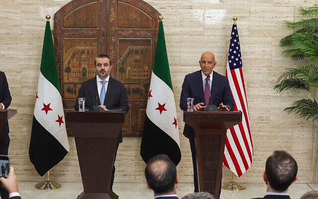 US Ambassador to Turkey and Special Envoy to Syria Tom Barrack and Syrian Foreign Minister Asaad al-Shaibani in Damascus, Syria, September 16, 2025. (AP Photo/Ghaith Alsayed) US Ambassador to Turkey and Special Envoy to Syria Tom Barrack and Syrian Foreign Minister Asaad al-Shaibani in Damascus, Syria, September 16, 2025. (AP Photo/Ghaith Alsayed)