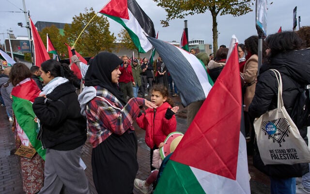 Tens of thousands of protesters at a pro-Palestinian, anti-Israel demonstration in Amsterdam, Netherlands, October 5, 2025. (AP Photo/Peter Dejong) Tens of thousands of protesters at a pro-Palestinian, anti-Israel demonstration in Amsterdam, Netherlands, October 5, 2025. (AP Photo/Peter Dejong)