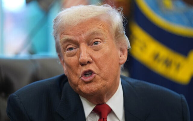 US President Donald Trump in the Oval Office of the White House, Nov. 21, 2025, in Washington. (AP Photo/Evan Vucci)