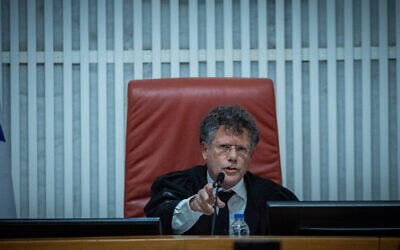 Supreme Court President Isaac Amit presides over a hearing, November 27, 2025. (Yonatan Sindel/Flash90)