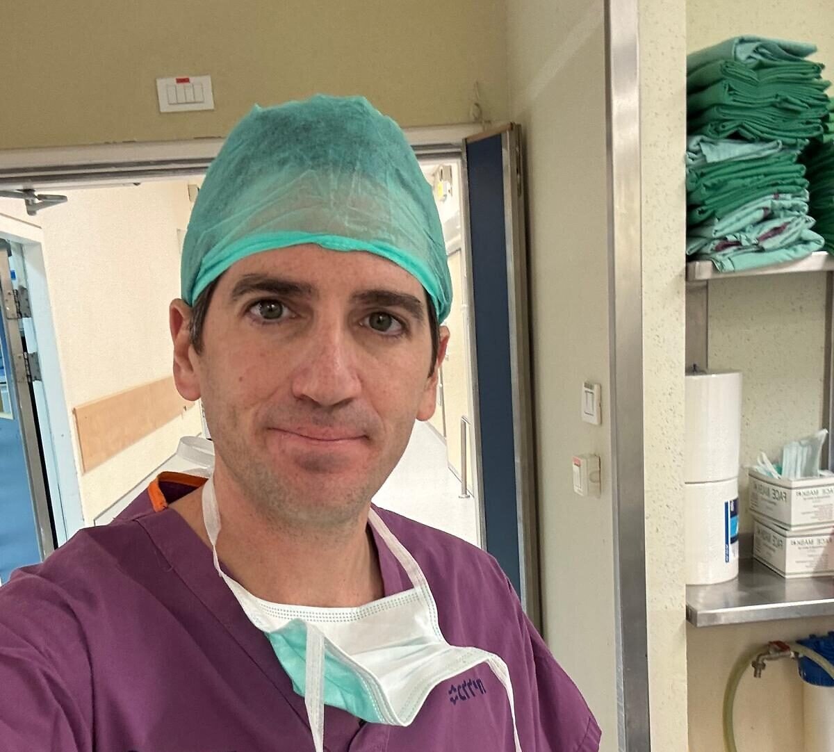 Soroka hospital gala honors NY plastic surgeon for pro bono work during Israel-Hamas war