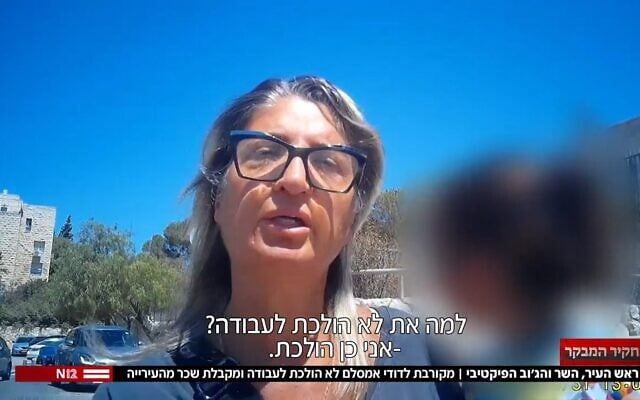 Sigalit Yona, an associate of Regional Cooperation Minister David Amsalem, in a report by 'Hamevaker,' on September 17, 2025. (Channel 12 screenshot)