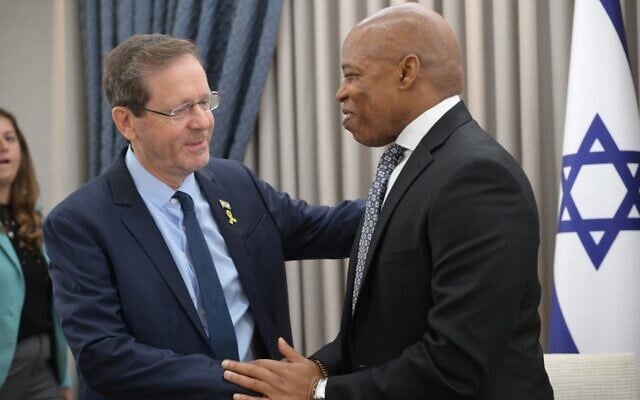President Isaac Herzog meets with New York City Mayor Eric Adams, November 17, 2025. (Amos Ben Gershom/GPO)