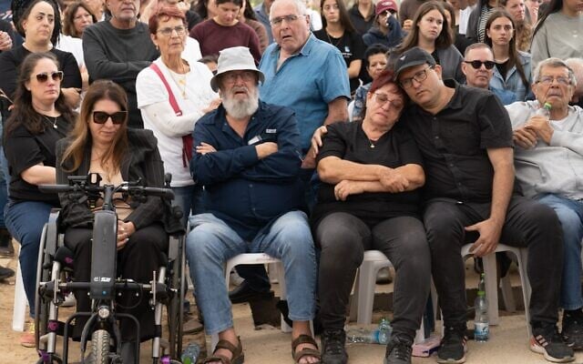 The family of Dror Or, whose body was released by Hamas, buries him at Kibbutz Be'eri on November 30, 2025 (Dana Reany/Hostages Forum)