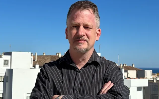 Henrik Lenkeit (courtesy) Henrik Lenkeit (courtesy)