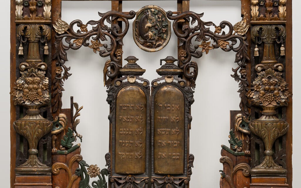 Details from a stolen 200-year-old Torah ark from Romania displayed in Yad Vashem's Living Memory exhibition (Yad Vashem)