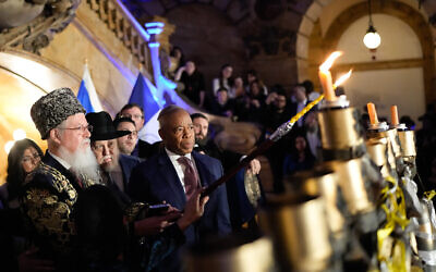 New York City Mayor Eric Adams hosts a Hanukkah Celebration and menorah lighting at the New York County Surrogate’s Courthouse in Manhattan, December 15, 2025. (Michael Appleton/Mayoral Photography Office)