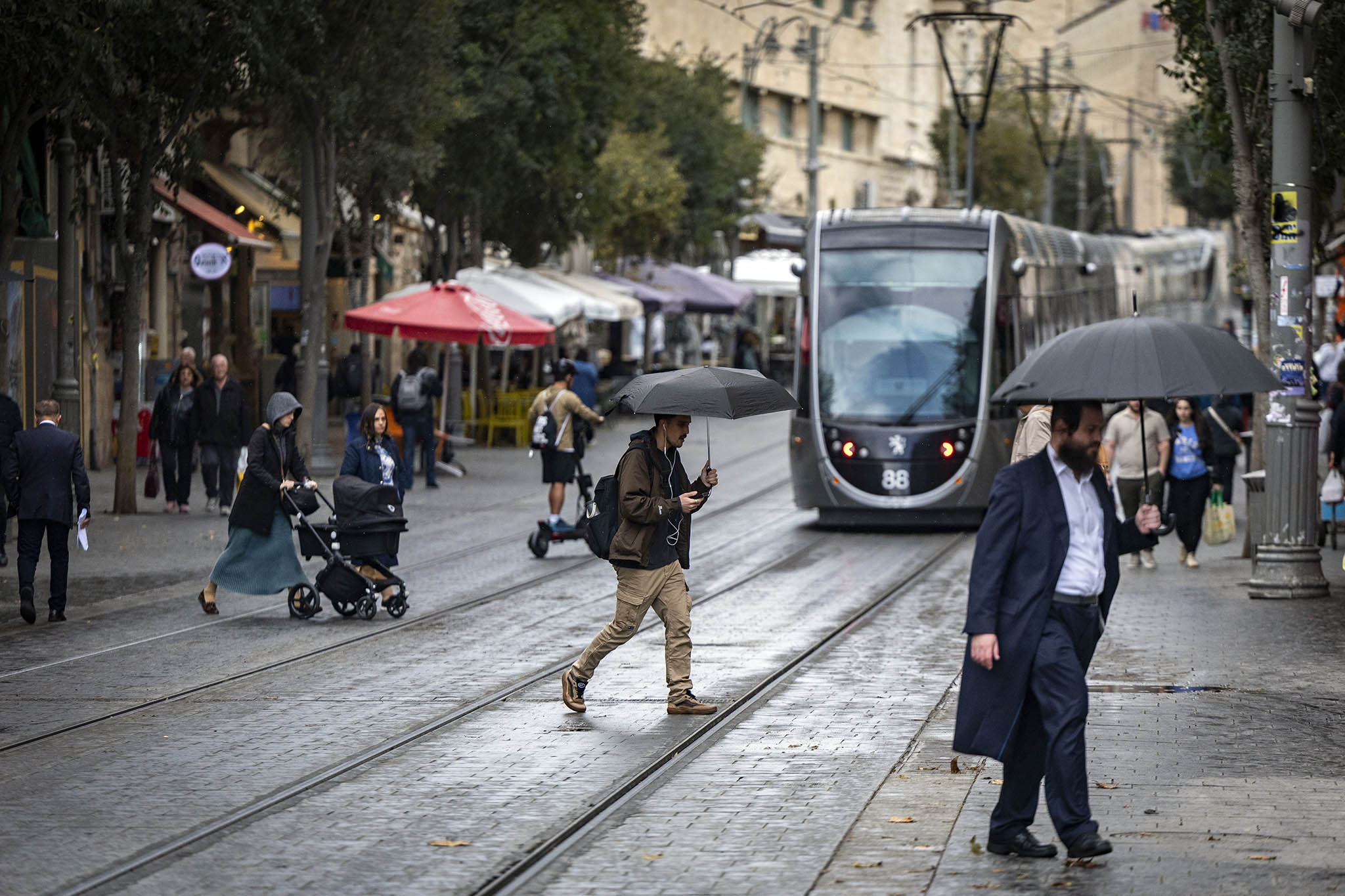 Israeli researcher trots out proof that walking more needn’t increase commuting time