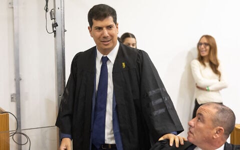 Prime Minister Benjamin Netanyahu's attorney, Amit Hadad, arrives at the Tel Aviv District Court, on December 1, 2025. (Chaim Goldberg/Flash90)
