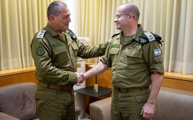 IDF Chief of Staff Lt. Gen. Eyal Zamir (left) meets with the military secretary to the prime minister and designated Mossad director Maj. Gen. Roman Gofman, December 4, 2025. (Israel Defense Forces)